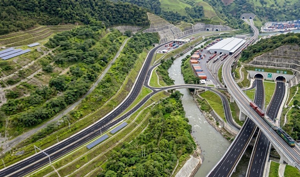 El avance estratégico en la interconexión vial del Pacífico colombiano